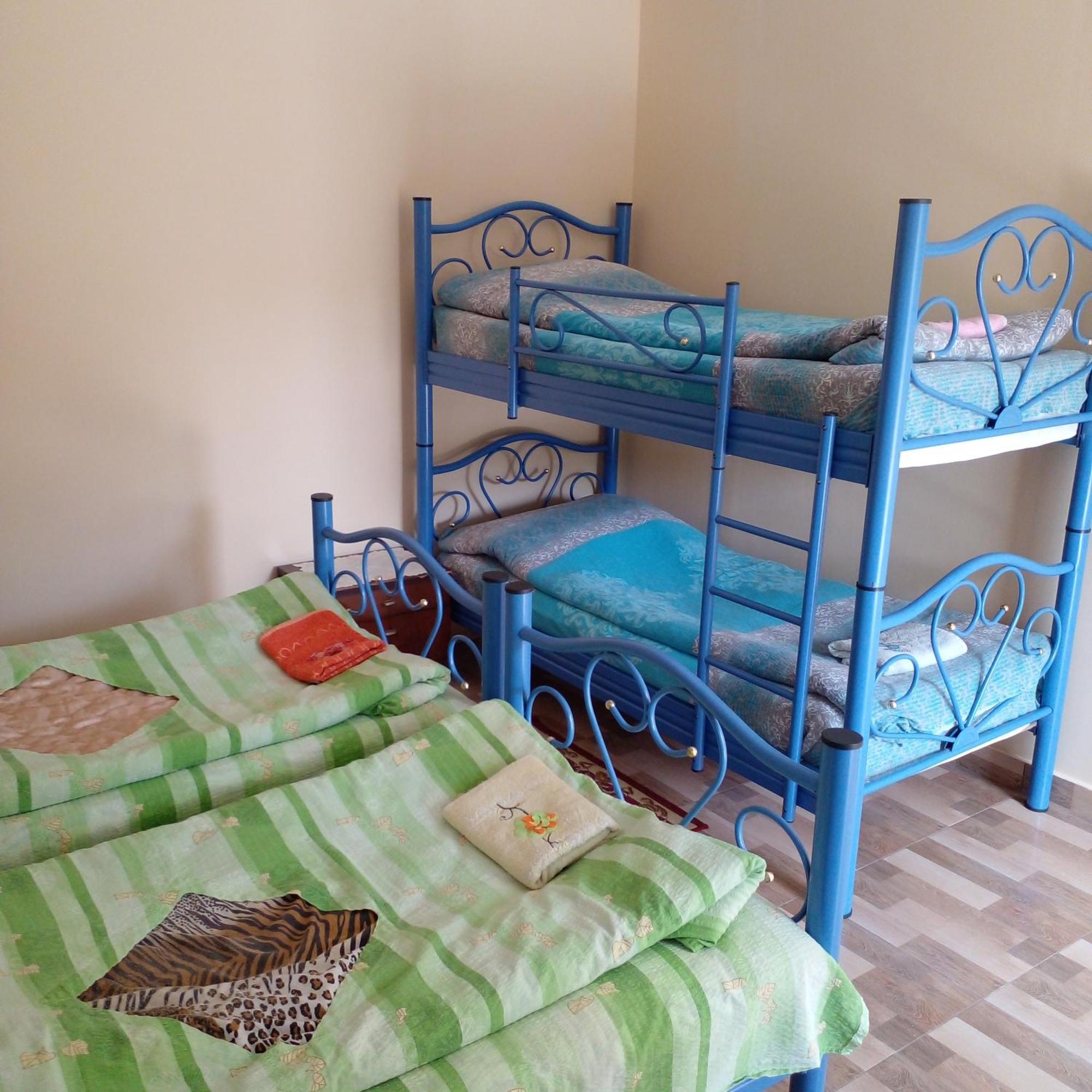 Giorgi'S Homestay Кутаїсі Екстер'єр фото