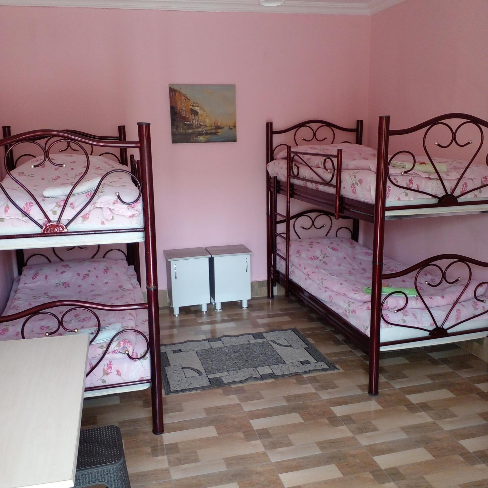 Giorgi'S Homestay Кутаїсі Екстер'єр фото