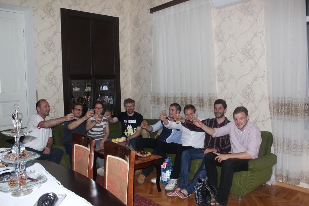 Giorgi'S Homestay Кутаїсі Екстер'єр фото