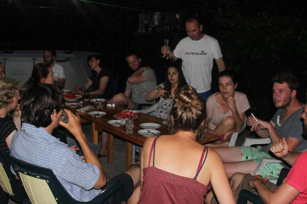 Giorgi'S Homestay Кутаїсі Екстер'єр фото