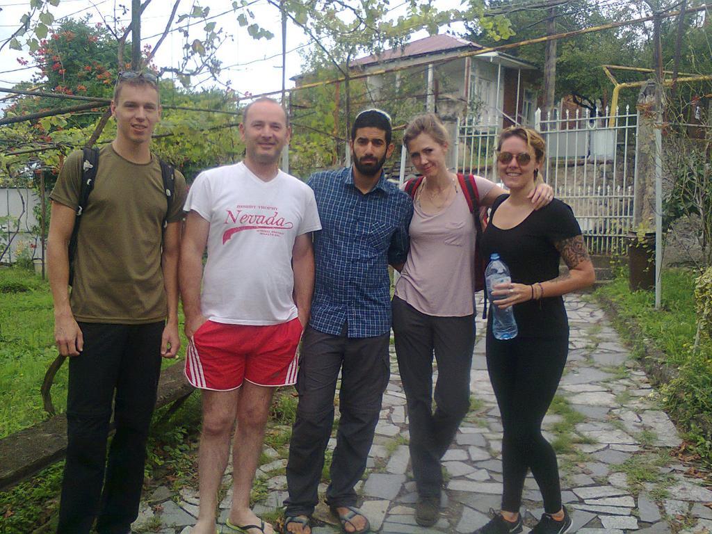 Giorgi'S Homestay Кутаїсі Екстер'єр фото