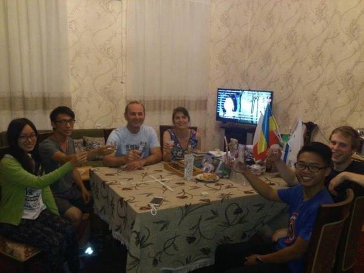 Giorgi'S Homestay Кутаїсі Екстер'єр фото